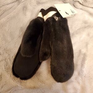 Nike Black Faux Fur Mittens Size XS-S NWT